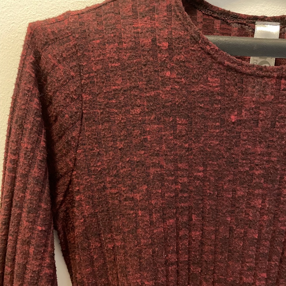 Go Couture Maroon Textured Below the Knee Dress - Picture 2 of 7